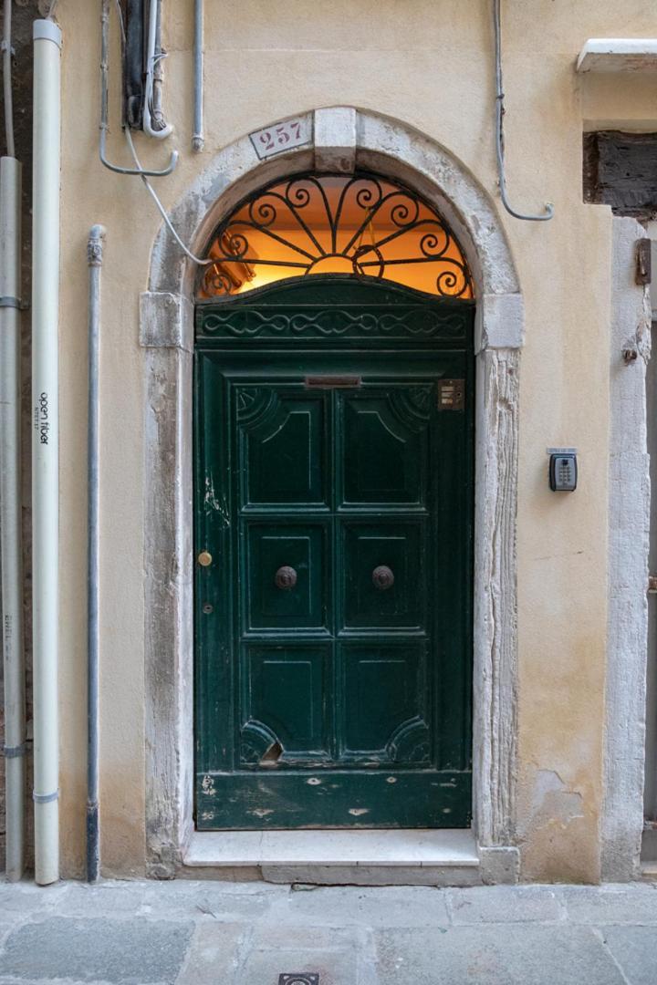 Ladonzella Apartament With Canal Grande View. Venise Extérieur photo